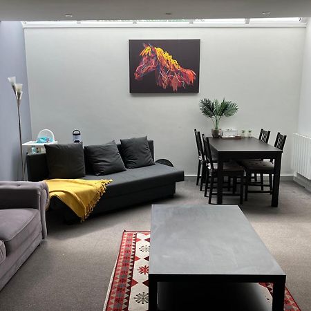 Lancing Apartments - Spacious 2 Bed - Sleeps 6 - Burnham Village Slough Exteriér fotografie