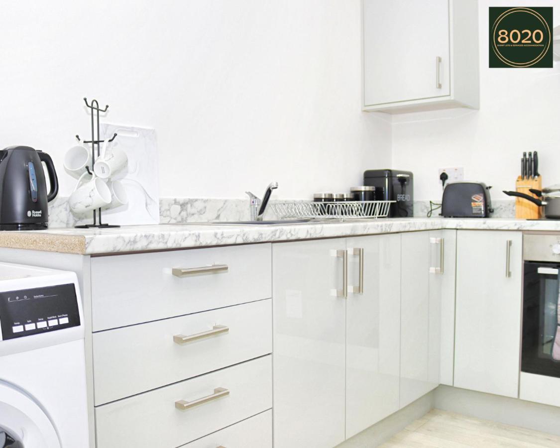 Lancing Apartments - Spacious 2 Bed - Sleeps 6 - Burnham Village Slough Exteriér fotografie