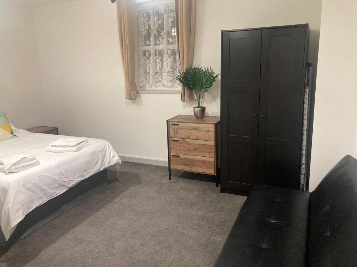 Lancing Apartments - Spacious 2 Bed - Sleeps 6 - Burnham Village Slough Exteriér fotografie