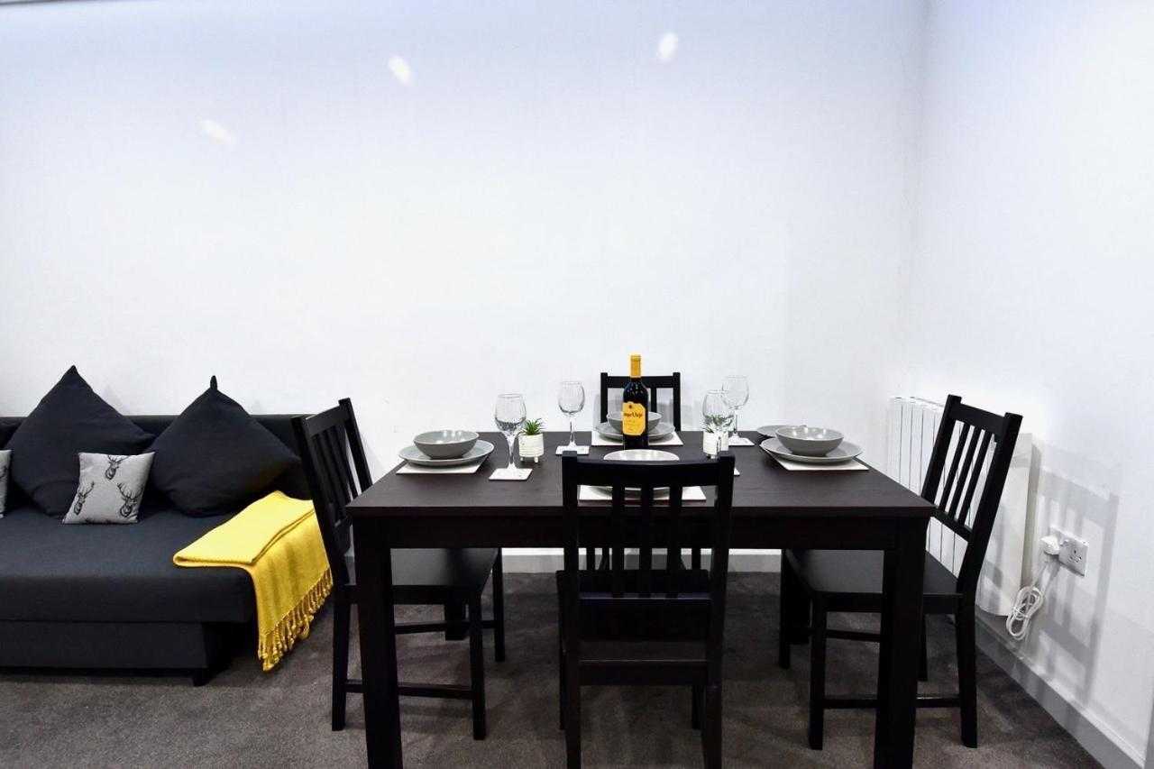 Lancing Apartments - Spacious 2 Bed - Sleeps 6 - Burnham Village Slough Exteriér fotografie