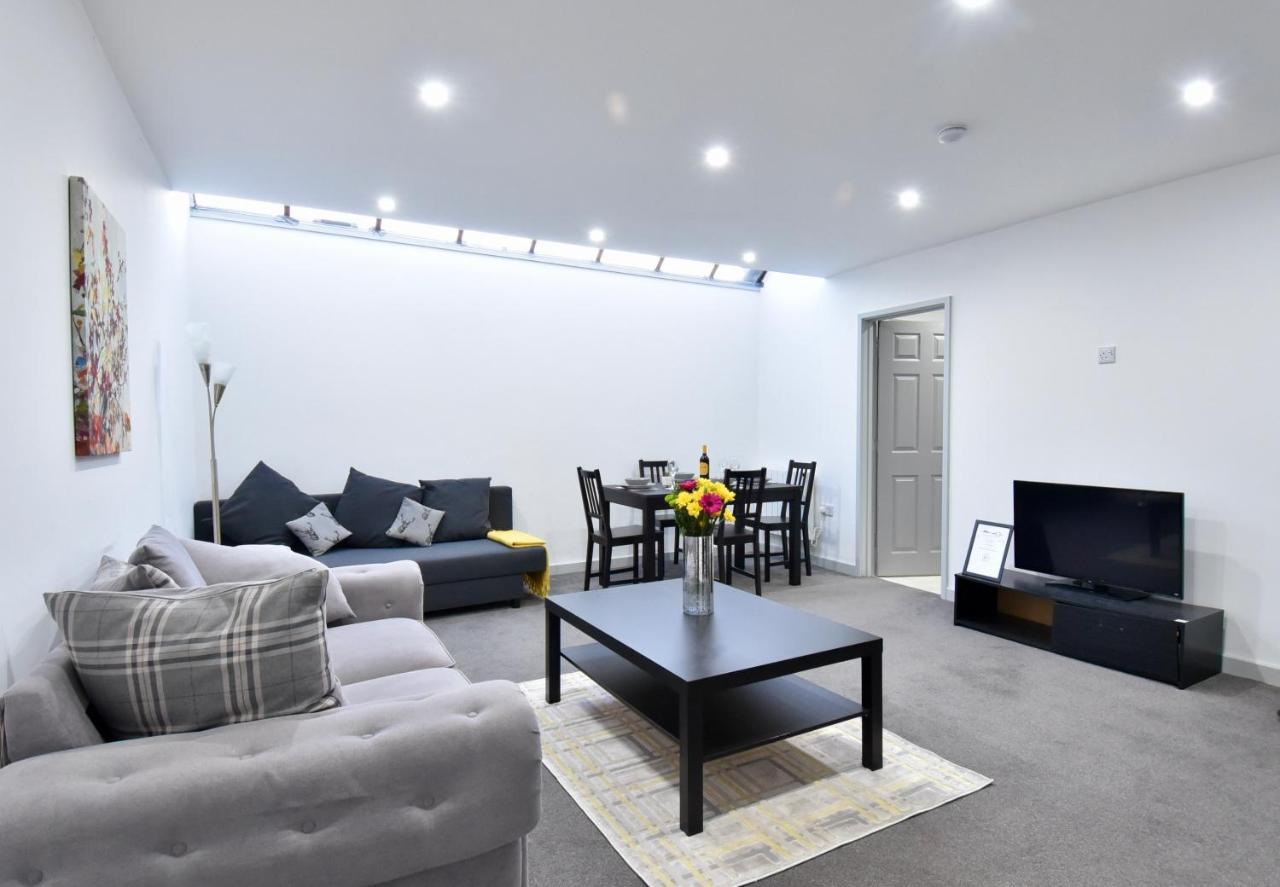 Lancing Apartments - Spacious 2 Bed - Sleeps 6 - Burnham Village Slough Exteriér fotografie